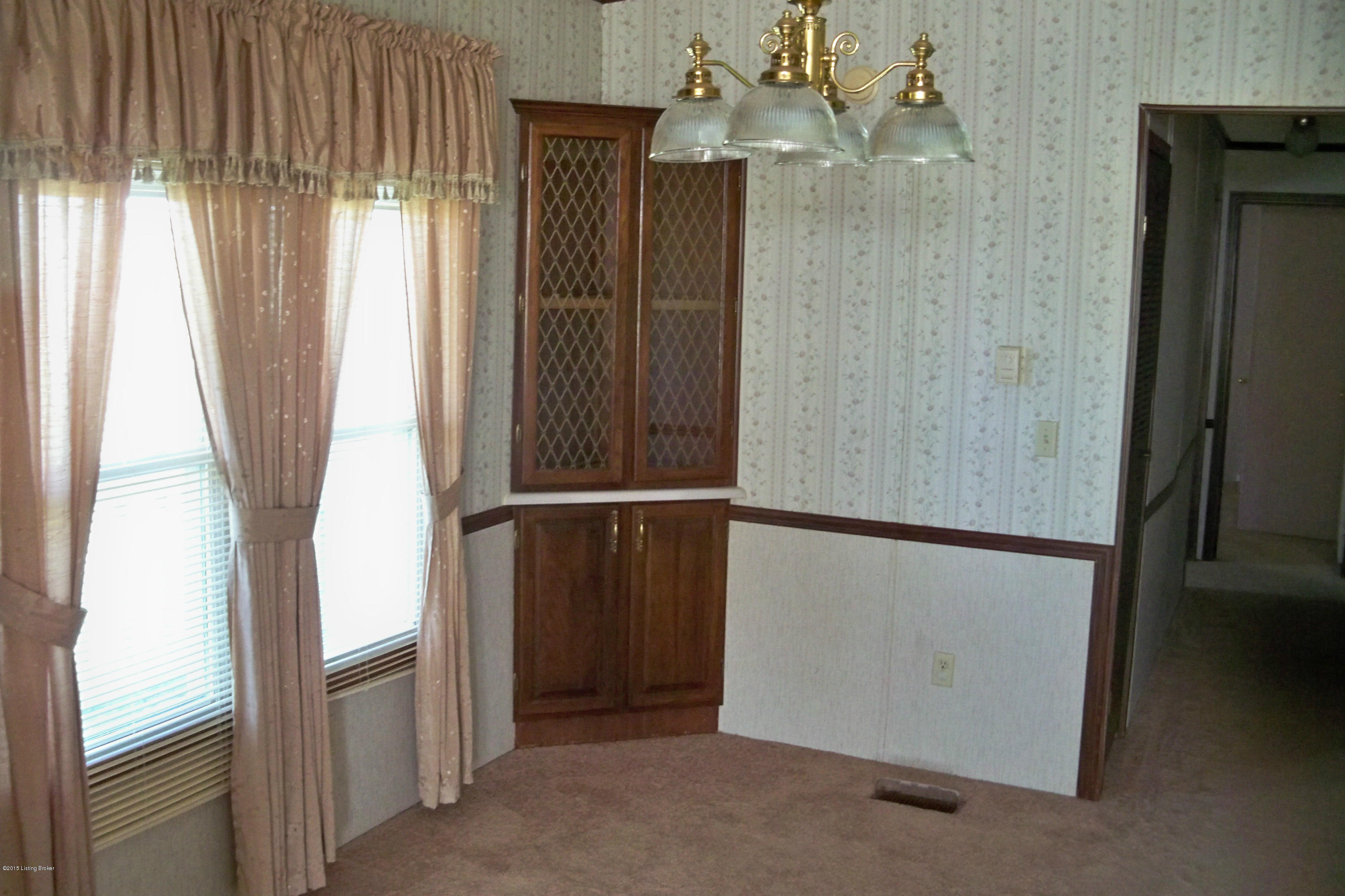 6261 Lawrenceburg Road Chaplin, KY 40012 - Photo 10 of 13 100_4433