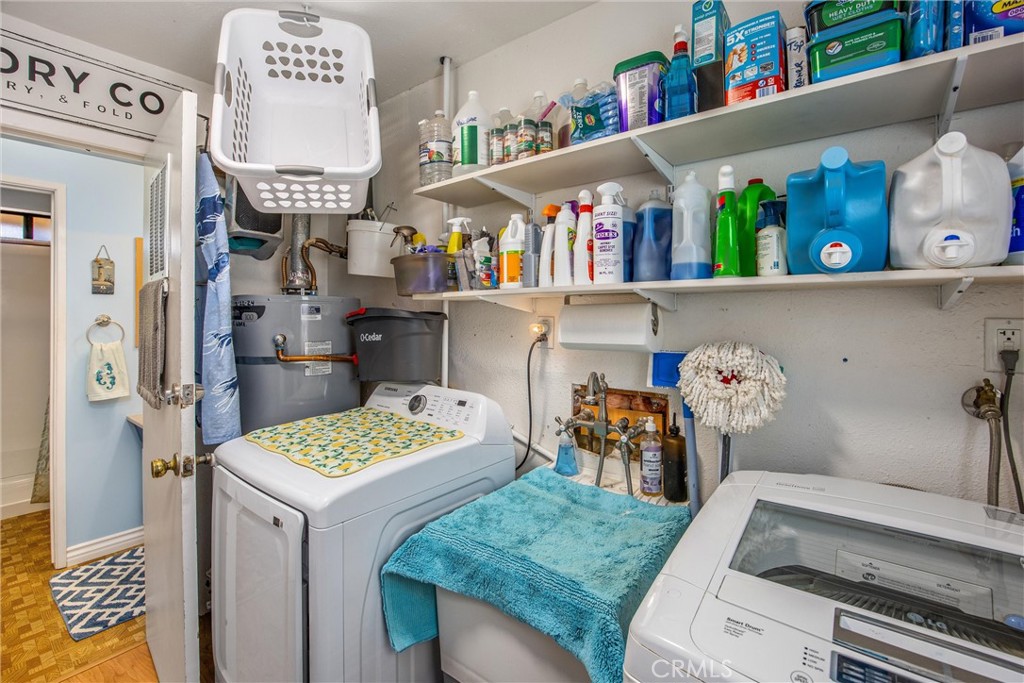 15212 El Centro Road Hesperia, CA 92345 - Photo 42 of 75 Laundry room