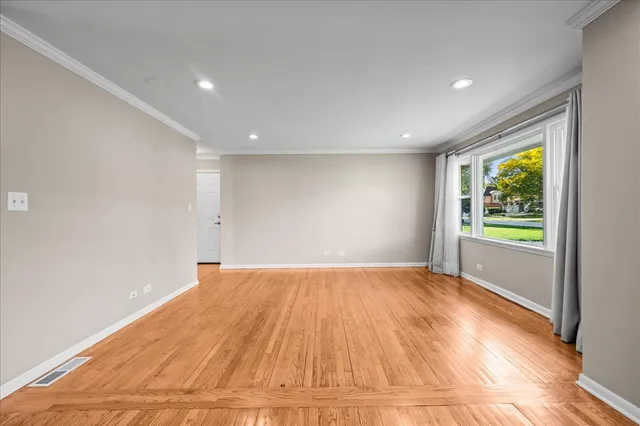 $569,900 | 203 Coldren Drive, Prospect Heights, IL 60070