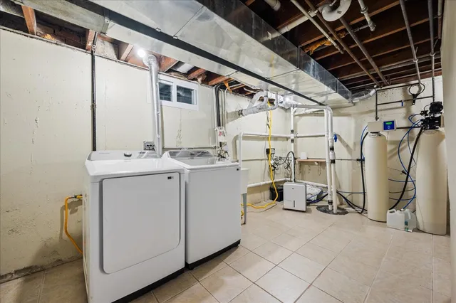 $569,900 | 203 Coldren Drive, Prospect Heights, IL 60070