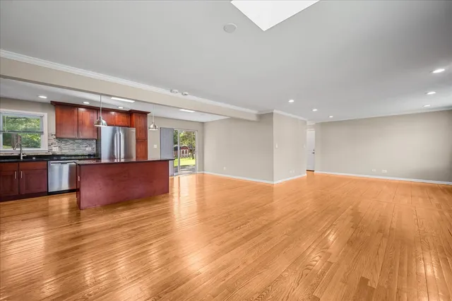 $569,900 | 203 Coldren Drive, Prospect Heights, IL 60070