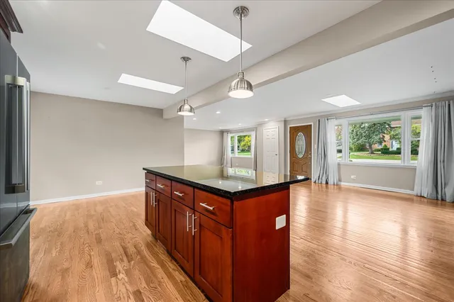 $569,900 | 203 Coldren Drive, Prospect Heights, IL 60070