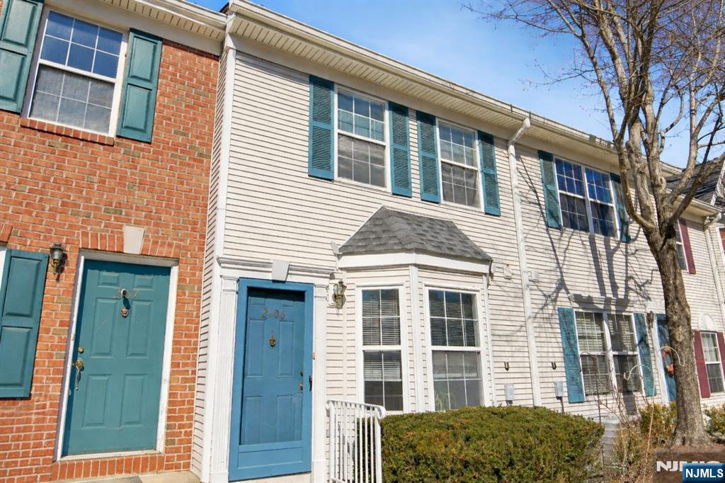 2106 Henry Court Mahwah, NJ 07430 - Photo 1 of 24
