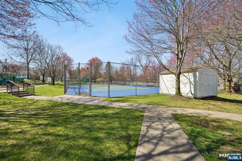 2106 Henry Court Mahwah, NJ 07430 - Photo 17 of 24