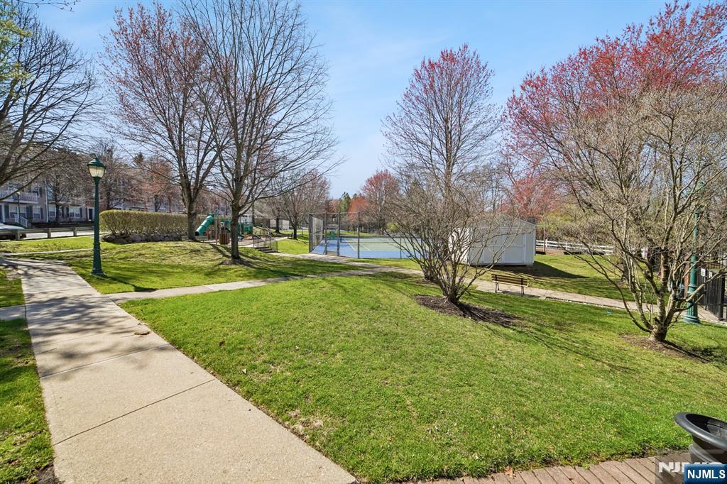 2106 Henry Court Mahwah, NJ 07430 - Photo 21 of 24