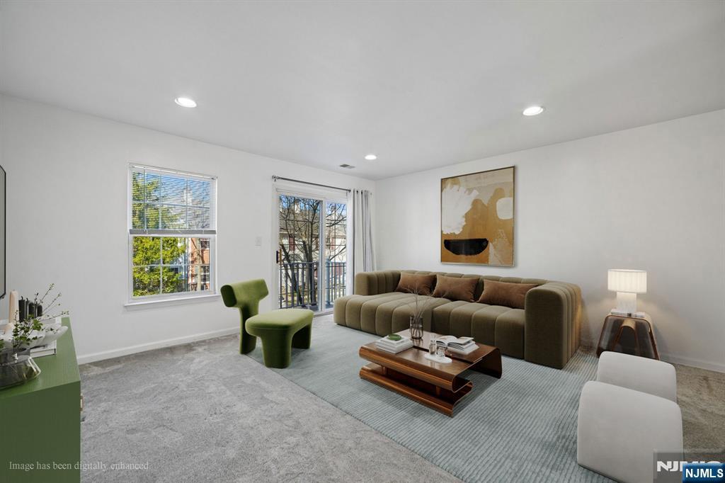 2106 Henry Court Mahwah, NJ 07430 - Photo 3 of 24