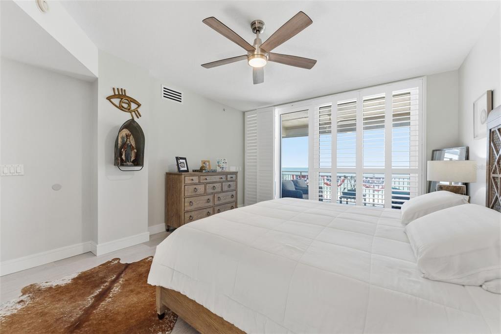 2 15th Avenue, Unit 401 Indian Rocks Beach, FL 33785 - Photo 18 of 41