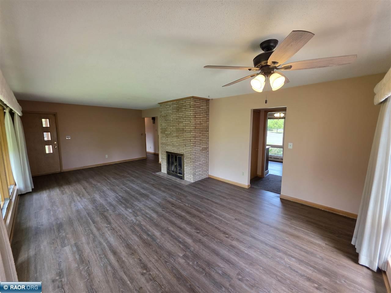 302 North Inner Drive Hibbing, MN 55746 - Photo 7 of 35