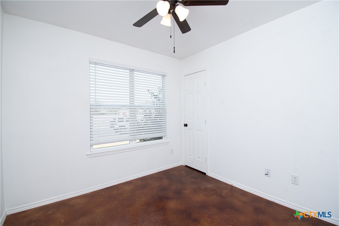 235 North Mary Jo Drive, Unit A Harker Heights, TX 76548 - Photo 14 of 16 an empty room with a window