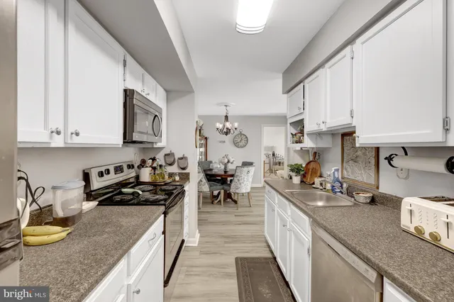 $2,600 | 10205 B Ashbrooke Court, Unit 30, Oakton, VA 22124