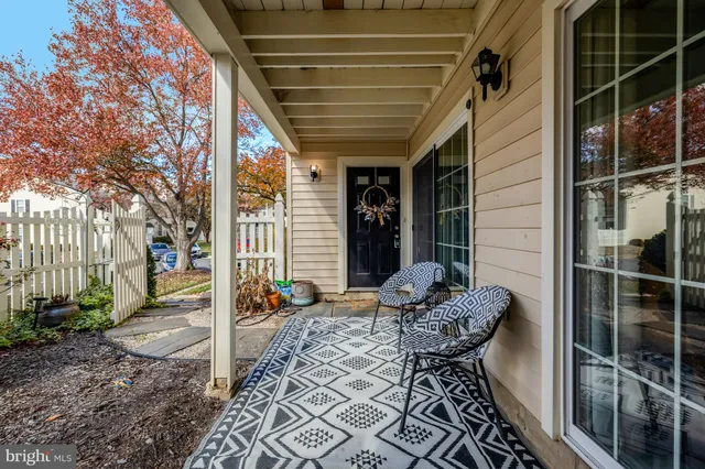 $2,600 | 10205 B Ashbrooke Court, Unit 30, Oakton, VA 22124