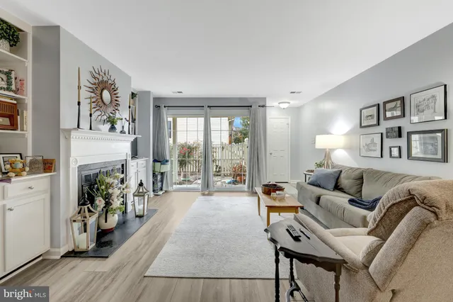 $2,600 | 10205 B Ashbrooke Court, Unit 30, Oakton, VA 22124