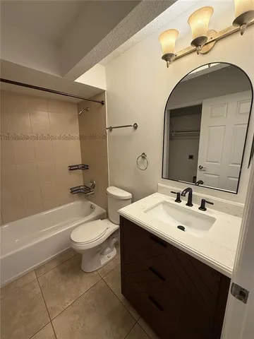 $2,300 | 7849 Sugar View Court, Unit 7849, Orlando, FL 32819