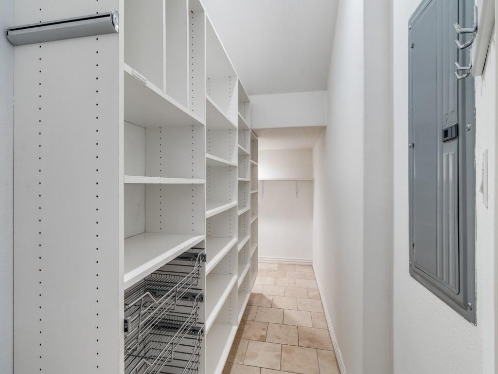 2811 Hood Street, Unit B Dallas, TX 75219 - Photo 10 of 30 a view of a hallway with closet