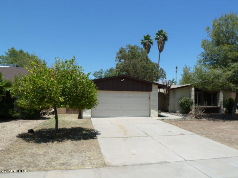 3930 West Calavar Road Phoenix, AZ 85053 - Photo 3 of 21 front side