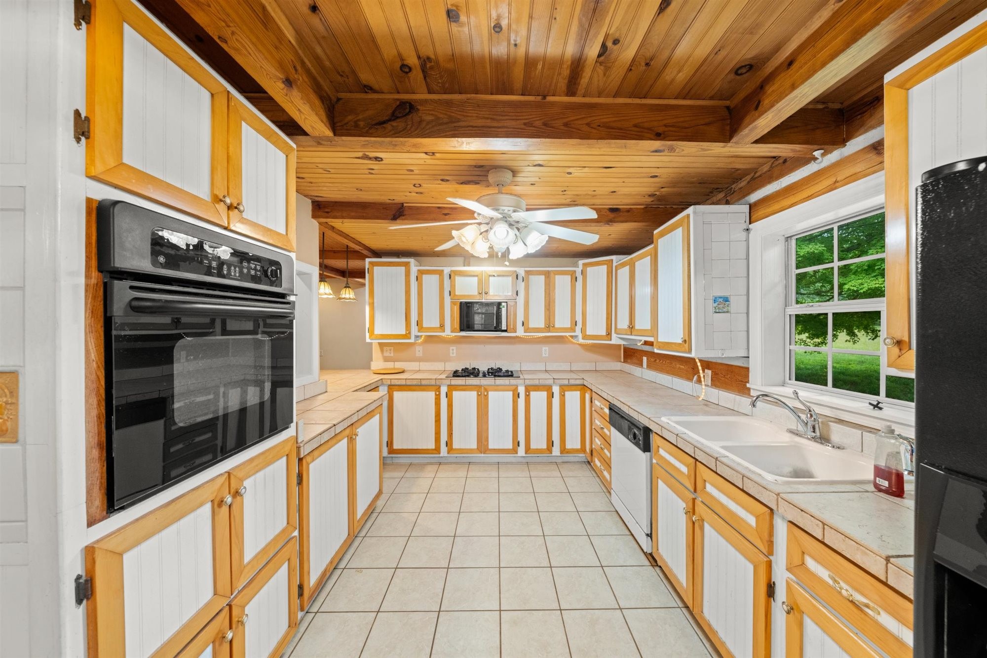 290 Lawson Town Road Crossville, TN 38572 - Photo 12 of 38 a view of a kitchen with a large windows