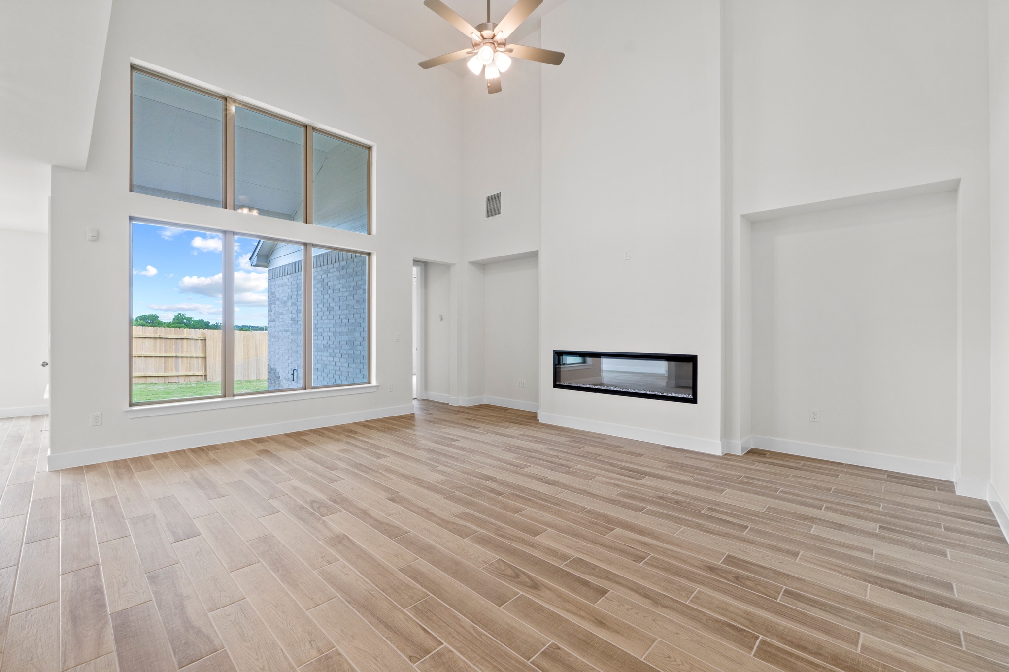 337 Horsemint Lane Georgetown, TX 78633 - Photo 2 of 35