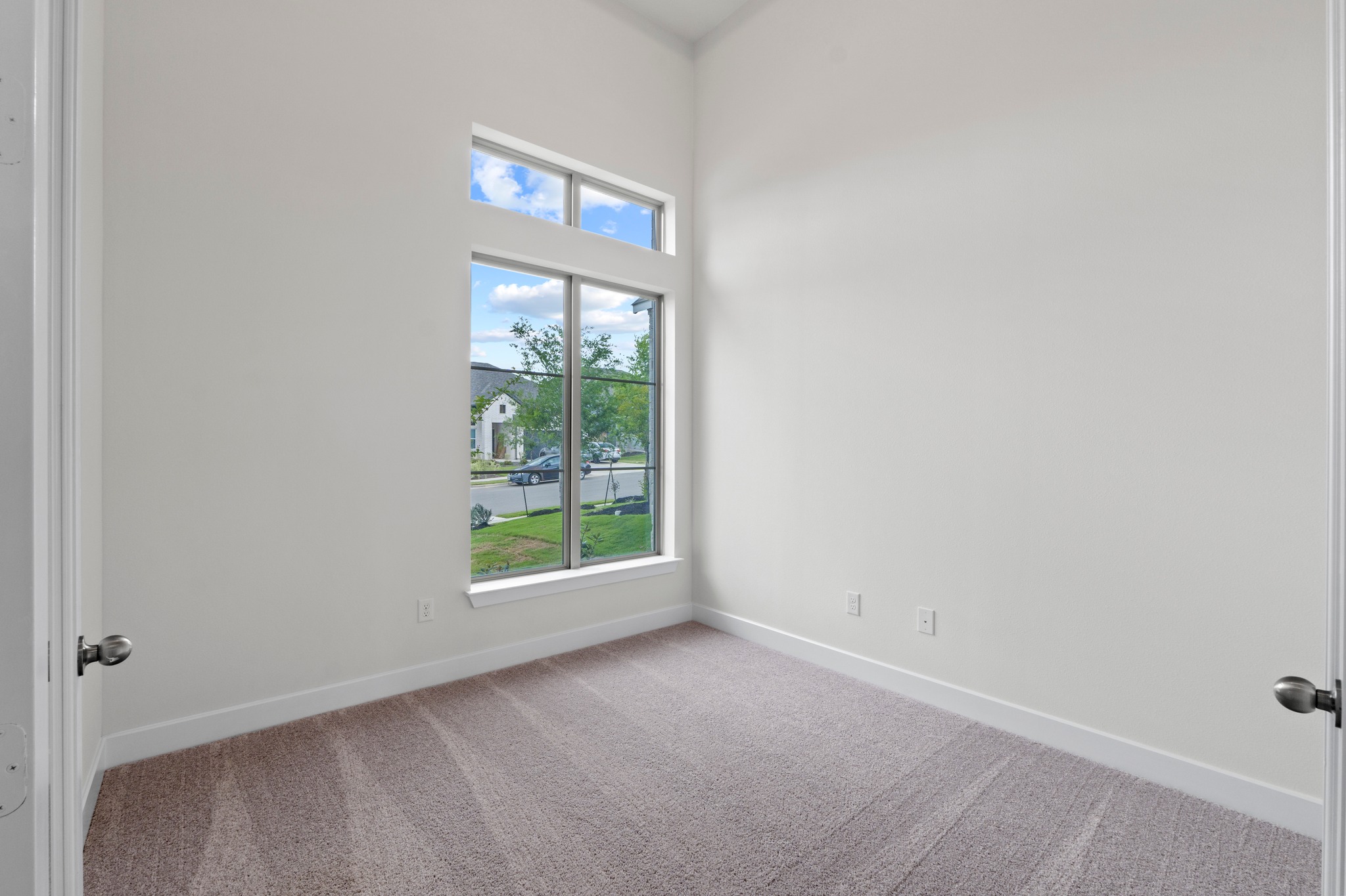 337 Horsemint Lane Georgetown, TX 78633 - Photo 9 of 35