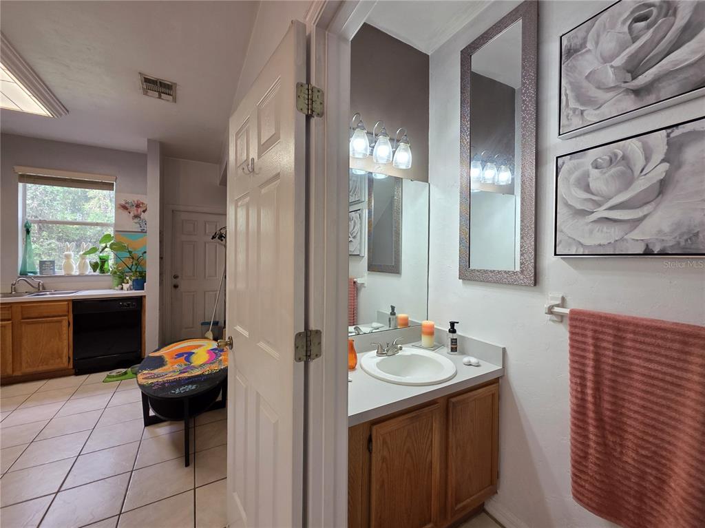4415 Southwest 34th Street, Unit 410 Gainesville, FL 32608 - Photo 7 of 23
