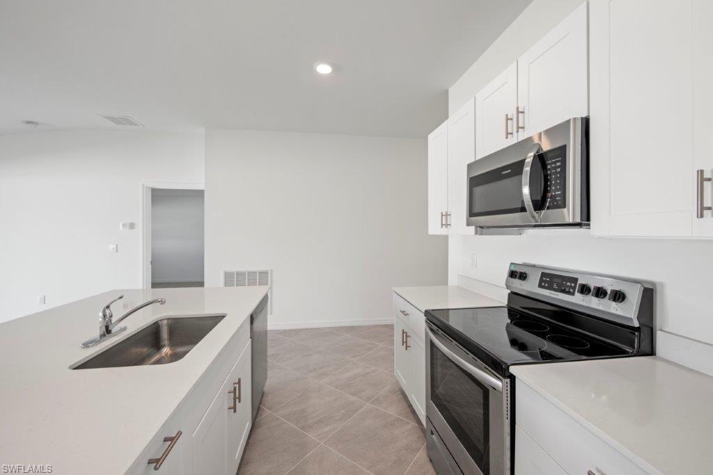 318 Ranch Avenue Lehigh Acres, FL 33974 - Photo 13 of 31 Gallery Image 13