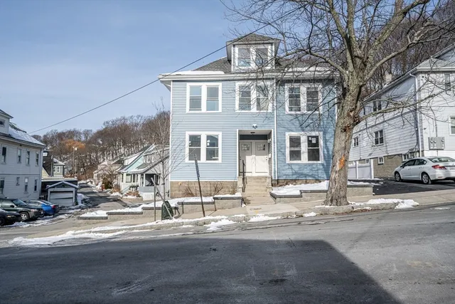 $2,850 | 30 Campbell Avenue, Unit 2, Revere, MA 02151