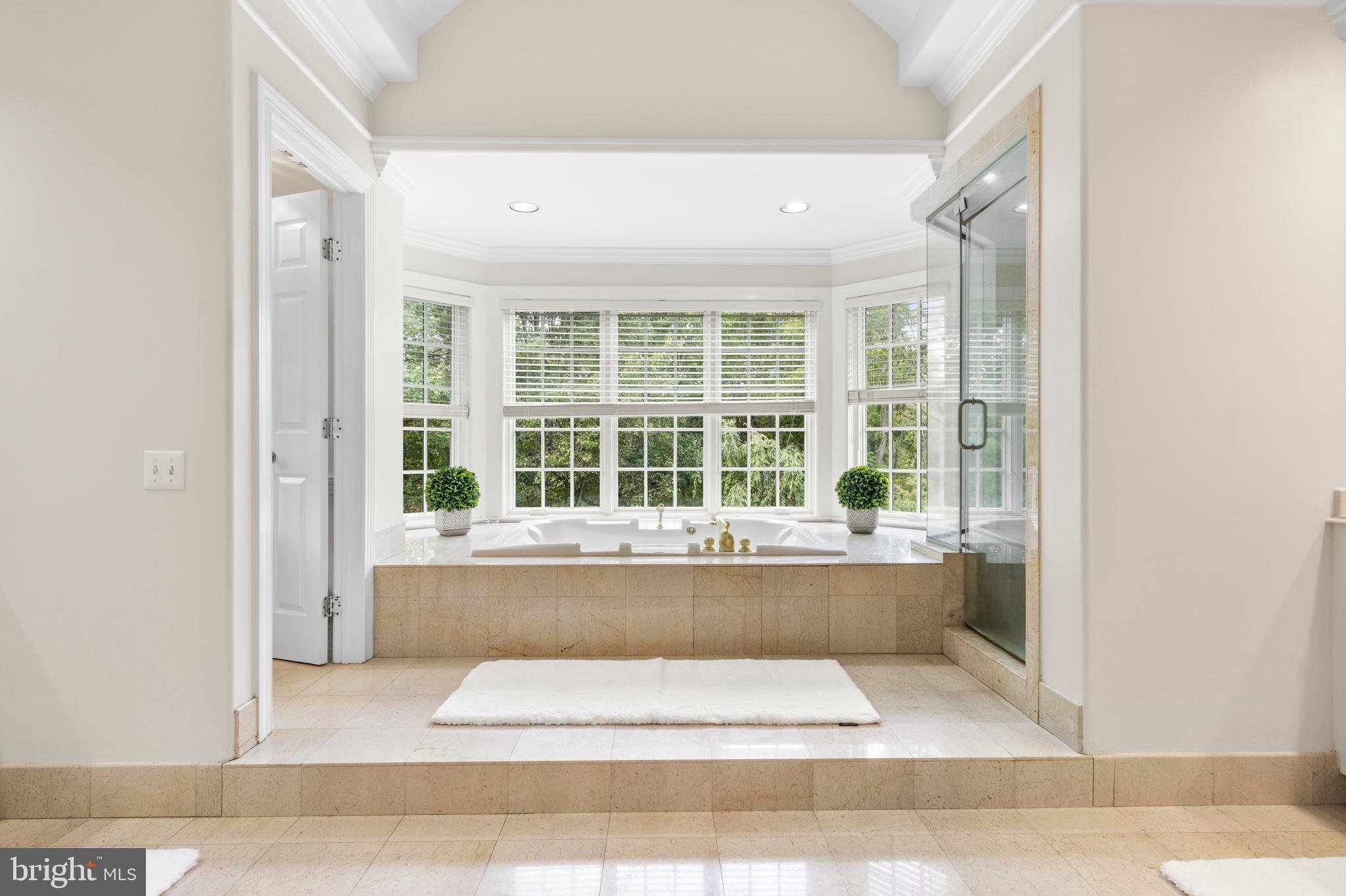 130 Abrahams Lane Wayne, PA 19087 - Photo 38 of 60 Primary ensuite bath