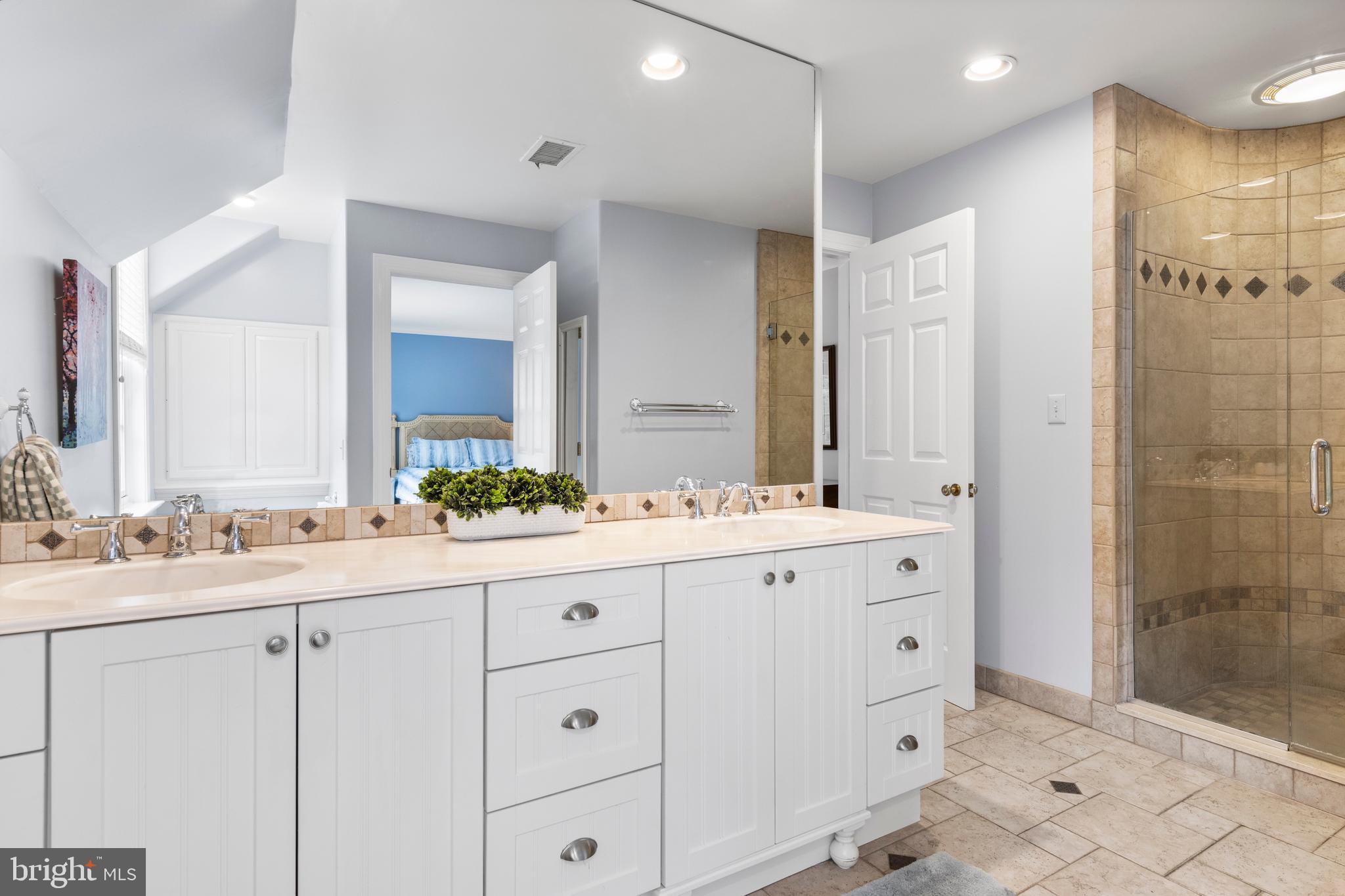 130 Abrahams Lane Wayne, PA 19087 - Photo 42 of 60 shared bath