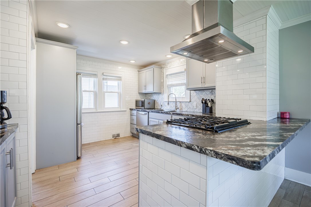 179 Woodcrest Road Greece, NY 14616 - Photo 9 of 27 Kitchen - custom