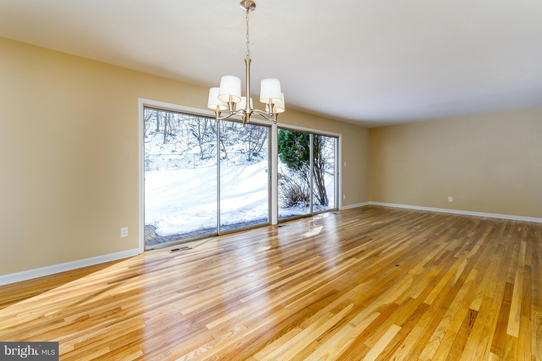 2327 Sugarcone Road Baltimore, MD 21209 - Photo 11 of 30 Living Room
