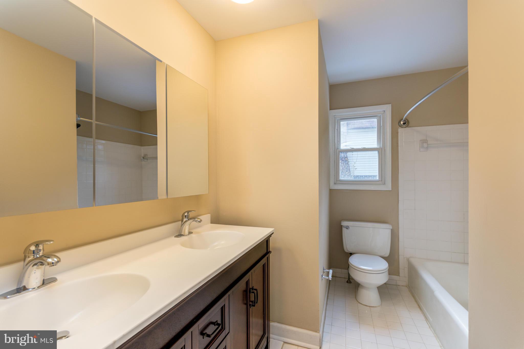 2327 Sugarcone Road Baltimore, MD 21209 - Photo 19 of 30 Bath