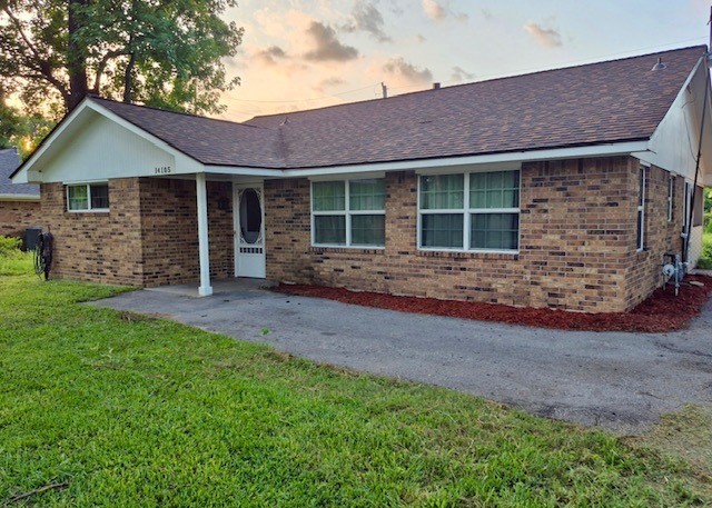 14107 Medora Street Houston, TX 77049 - Photo 2 of 10 Located on two lots