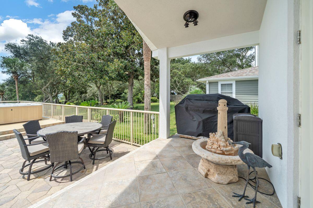 245 Country Club Road Shalimar, FL 32579 - Photo 39 of 46 a house view with a seating space and balcony