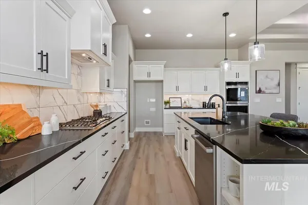 $899,000 | 9933 South Peregrine Falcon Avenue, Nampa, ID 83686