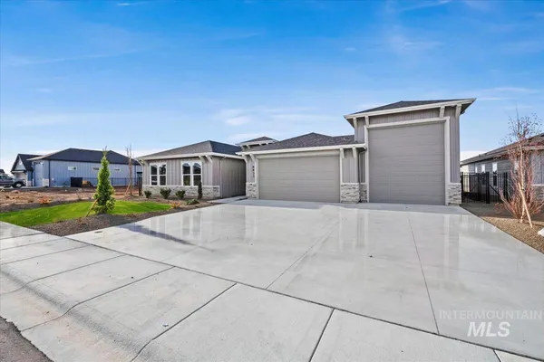 $899,000 | 9933 South Peregrine Falcon Avenue, Nampa, ID 83686