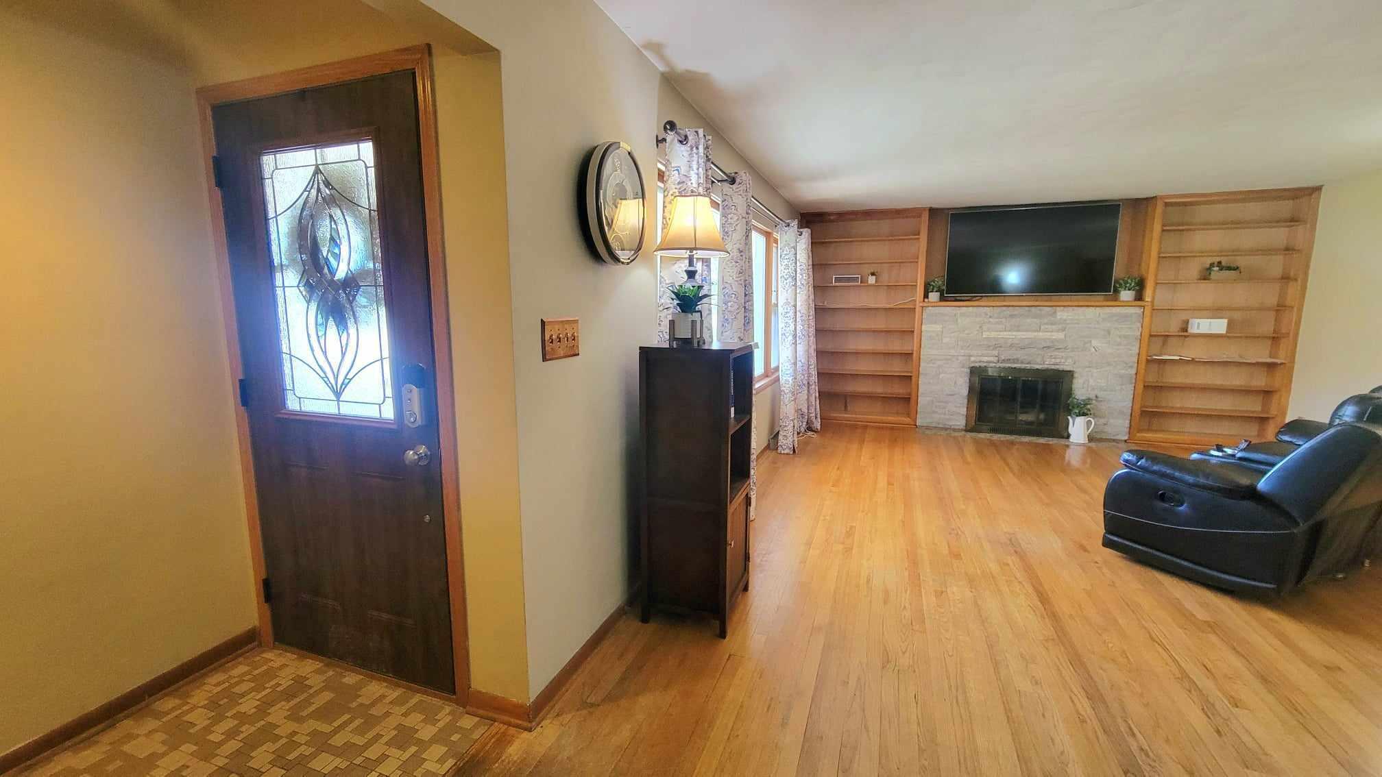 6448 Old Porter Road Portage, IN 46368 - Photo 3 of 18 2016x1134