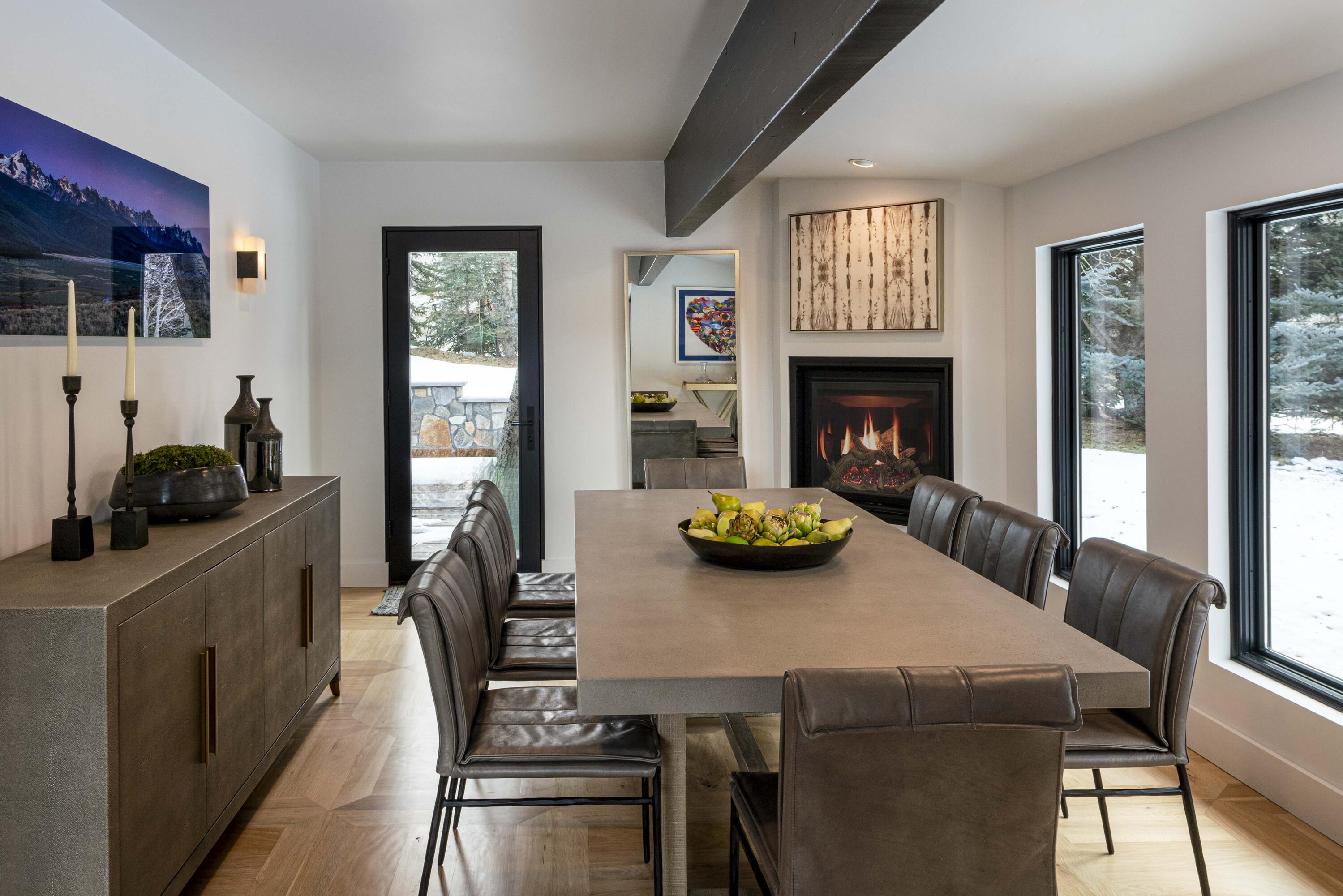 211 Camas Loop East Sun Valley, ID 83353 - Photo 14 of 23 Dining Room