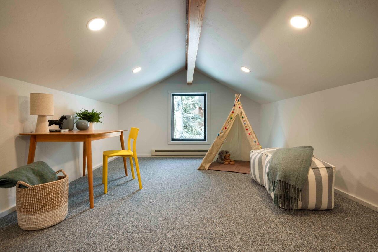 211 Camas Loop East Sun Valley, ID 83353 - Photo 19 of 23 Loft