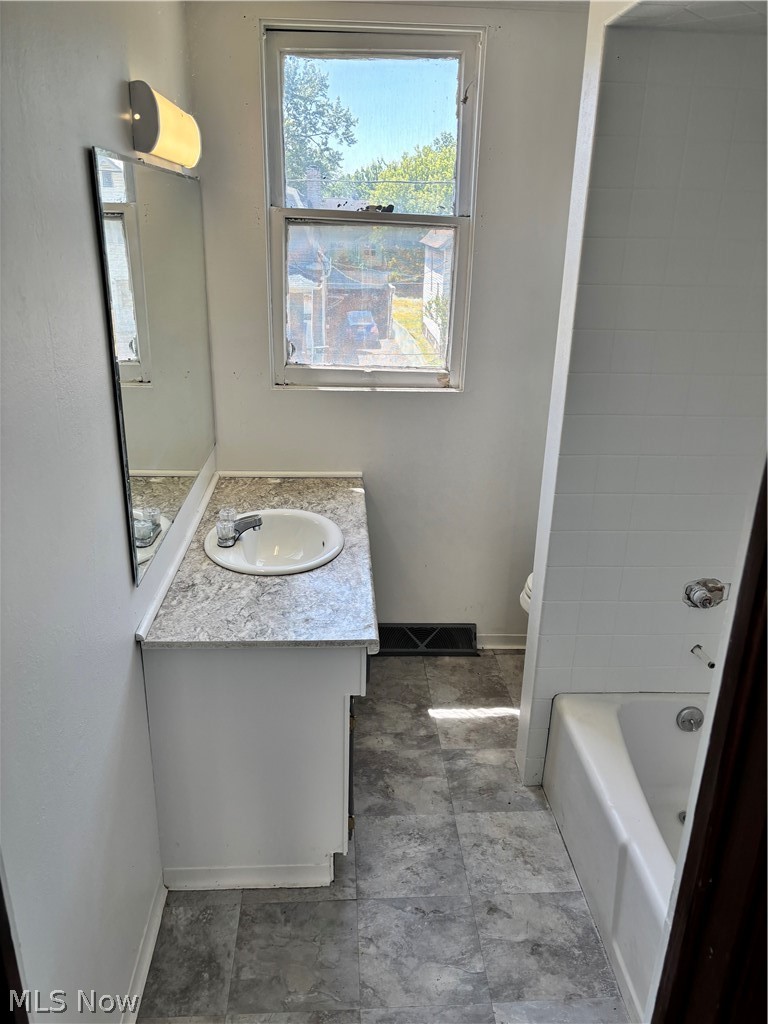 972 Front Street Southwest Warren, OH 44485 - Photo 10 of 12