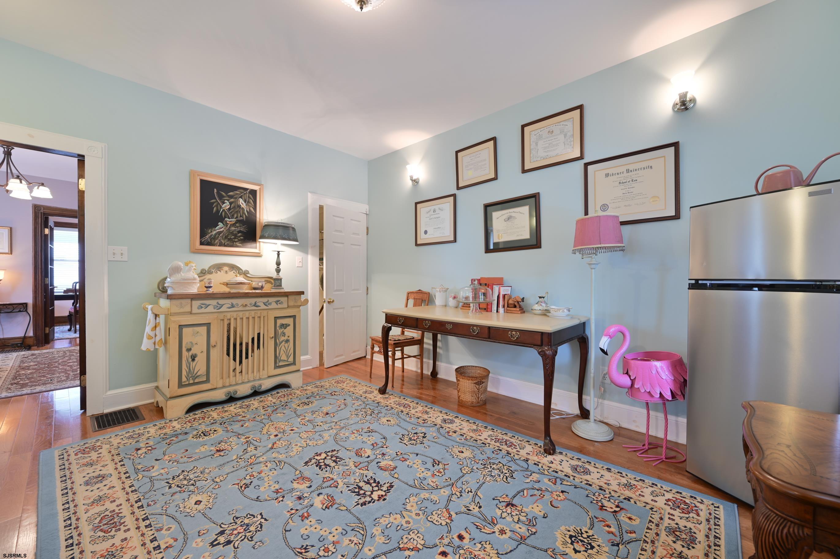 820-822 Shore Somers Point, NJ 08244 - Photo 20 of 27 a living room with furniture and wooden floor