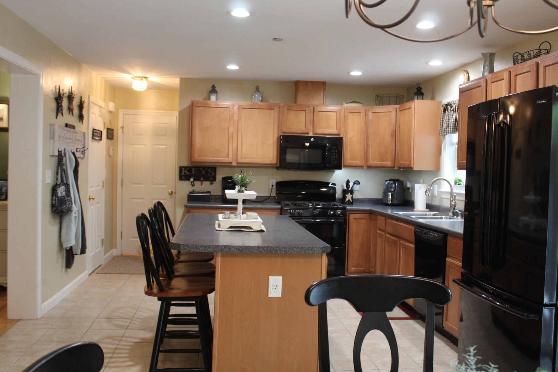 430 Sam Allen Road Sanford, ME 04073 - Photo 14 of 49 IMG_0530