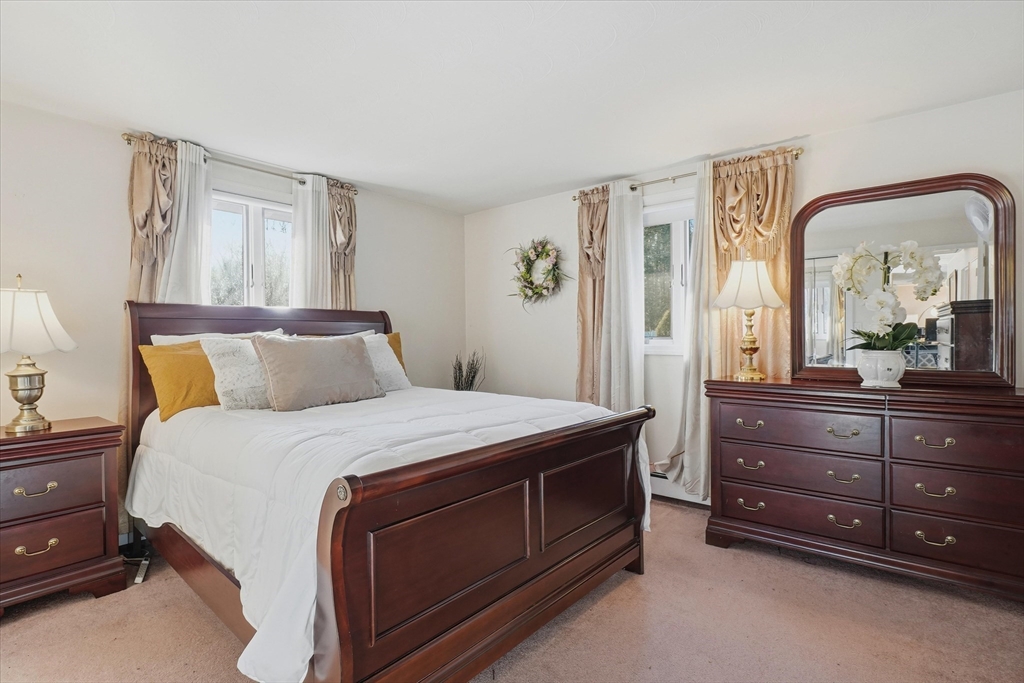 14 Ridgefield Drive Framingham, MA 01701 - Photo 17 of 37