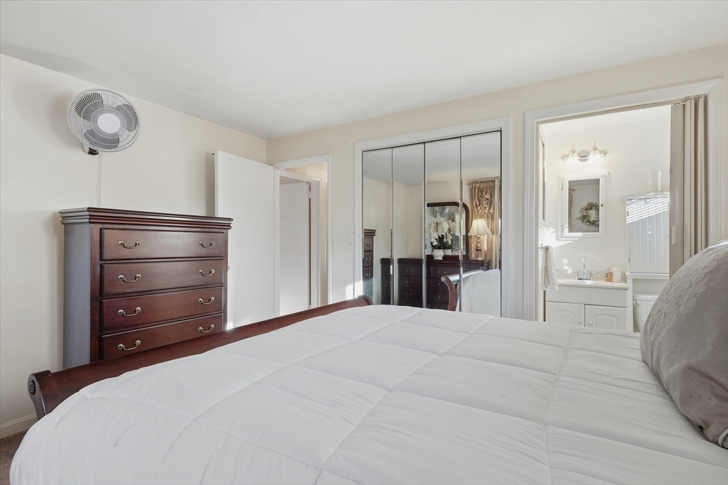 14 Ridgefield Drive Framingham, MA 01701 - Photo 18 of 37