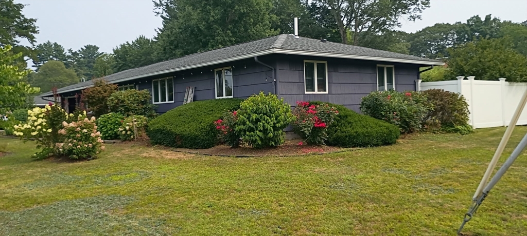 14 Ridgefield Drive Framingham, MA 01701 - Photo 2 of 37