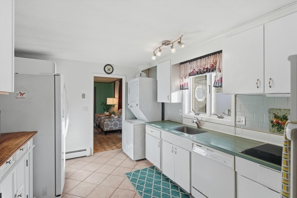 14 Ridgefield Drive Framingham, MA 01701 - Photo 22 of 37