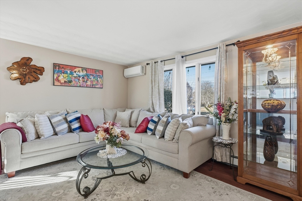 14 Ridgefield Drive Framingham, MA 01701 - Photo 10 of 37