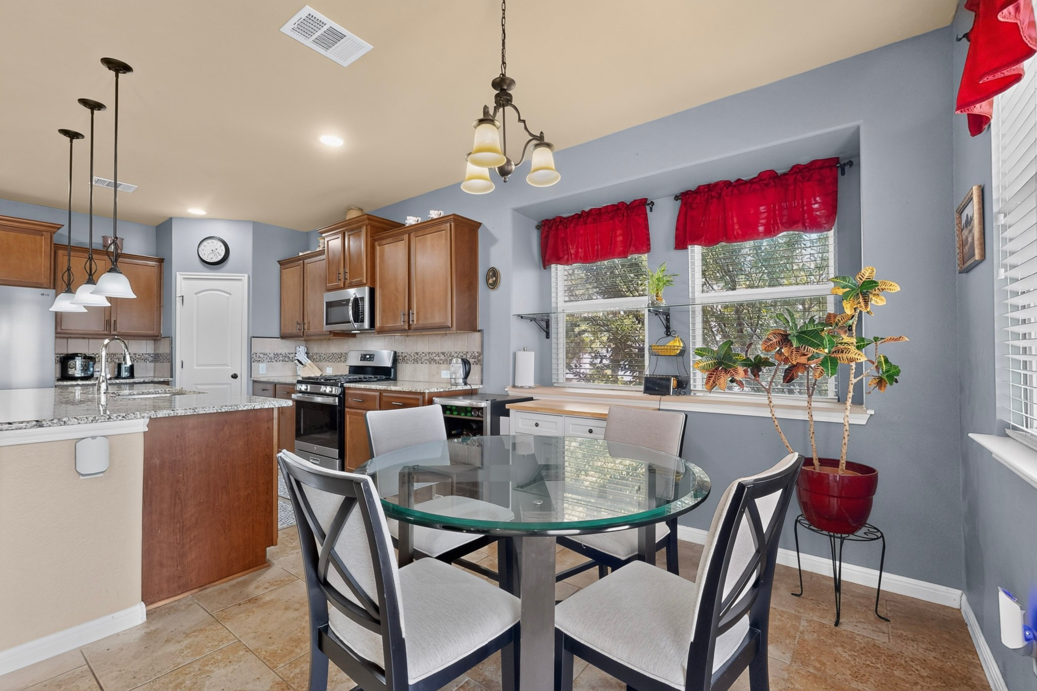6017 Roma Street Round Rock, TX 78665 - Photo 11 of 40 Gallery Image 11