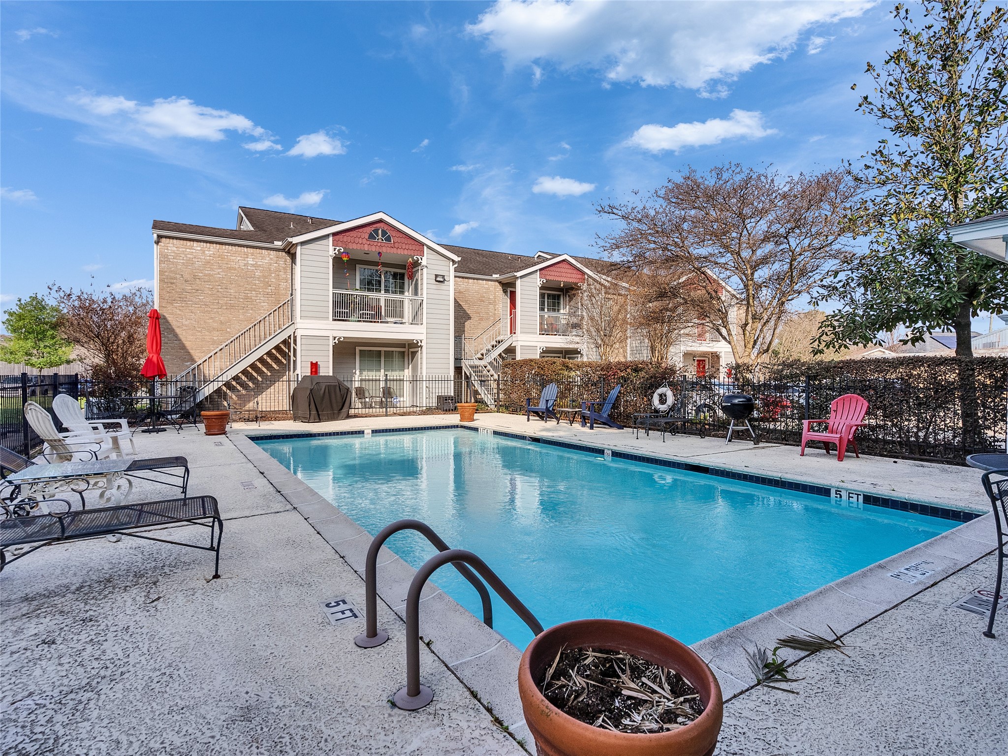 4200 Watson Street, Unit 201 Houston, TX 77009 - Photo 21 of 21 a front view of a house with swimming pool