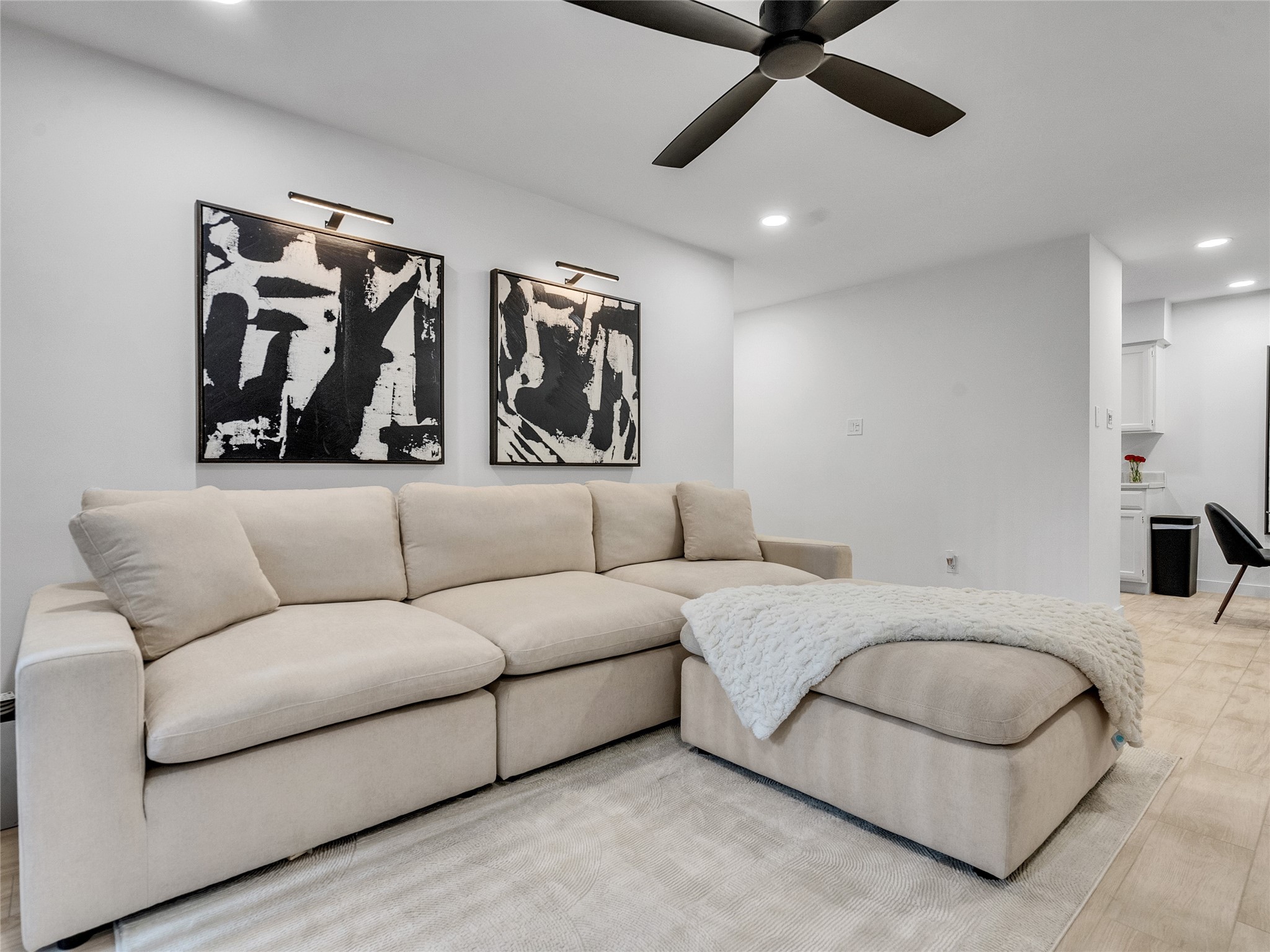 4200 Watson Street, Unit 201 Houston, TX 77009 - Photo 4 of 21 a living room with furniture