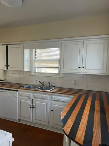 $1,400 | 1114 South Broadway Avenue, Tyler, TX 75701