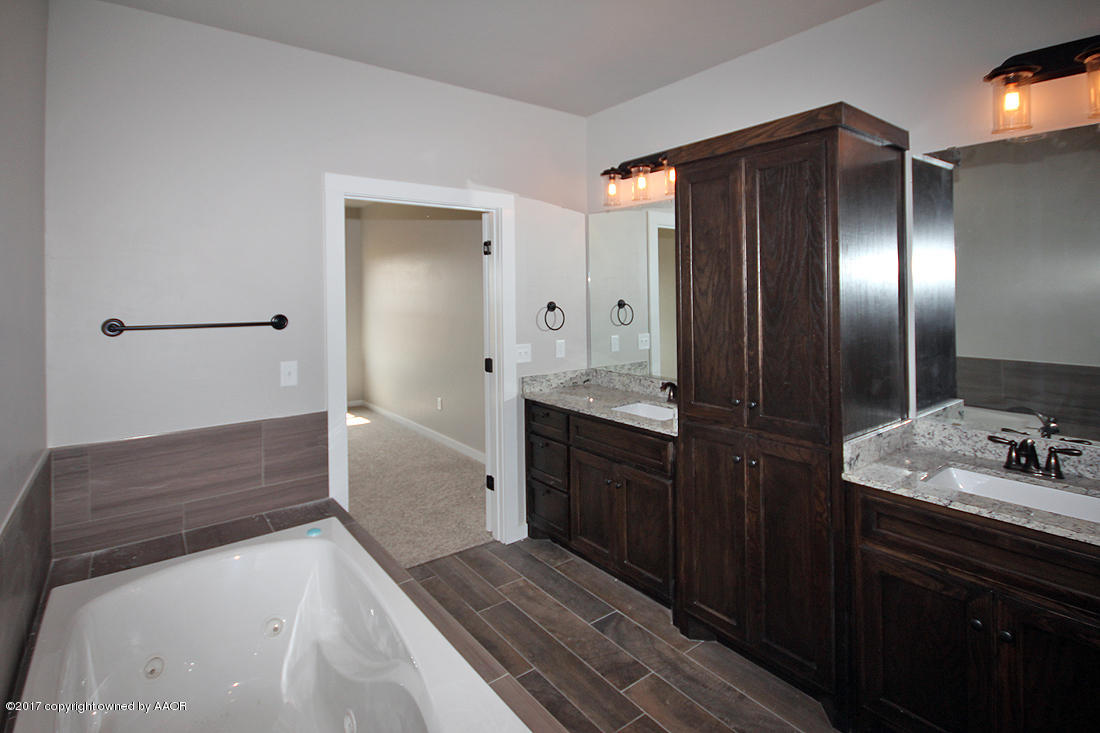 9625 Hey Jude Lane Amarillo, TX 79119 - Photo 8 of 22 Master Bath